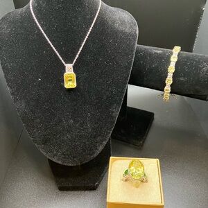 Elegant ouro verde quartz platinum over sterling silver pendant set